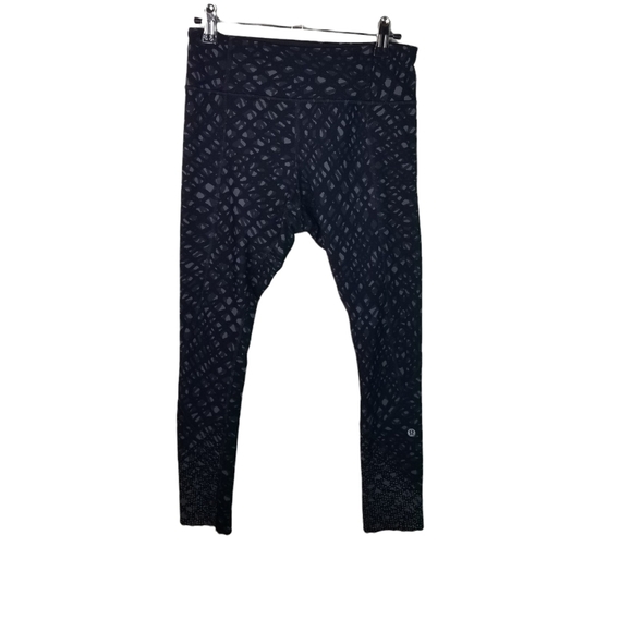 Lululemon tight stuff scalloped cropped leggings - Picture 1 of 8